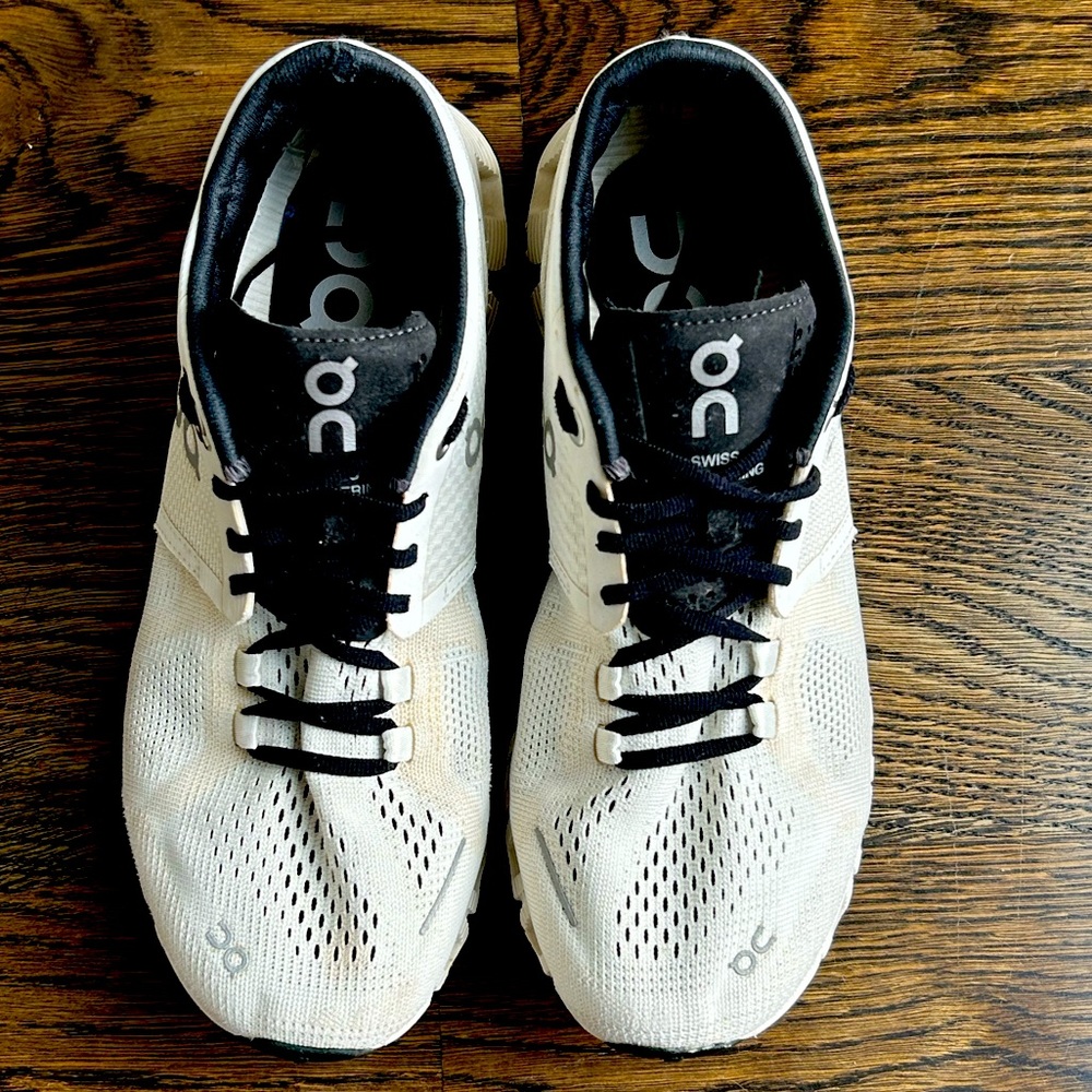 On Women’s Sneakers - Size 7